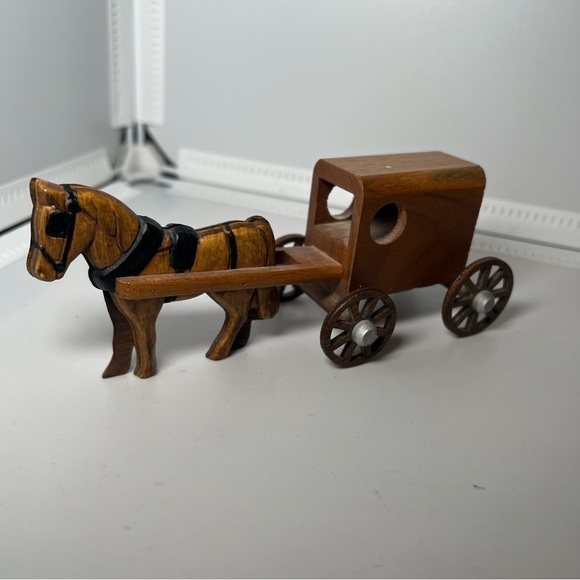 VINTAGE MINIATURE AMISH WOODEN HAND CARVED HORSE & CARRIAGE / BUGGY 6" x 2.5" - Picture 1 of 6